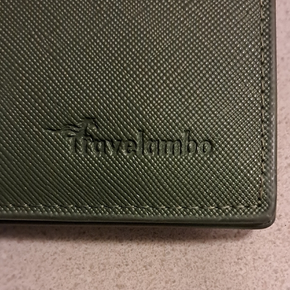 Green Travelambo Wallet - Picture 2 of 5